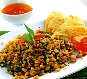 luon-bam-xuc-banh-trang